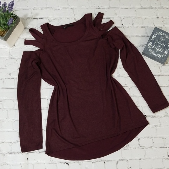 Rock & Republic Tops - Rock & Republic long sleeve top with slits